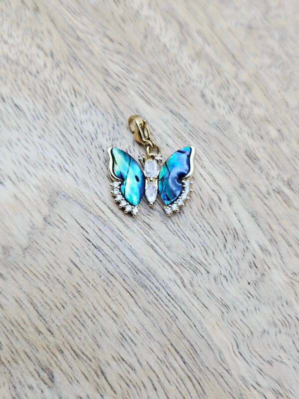 Pendentif papillon nacre