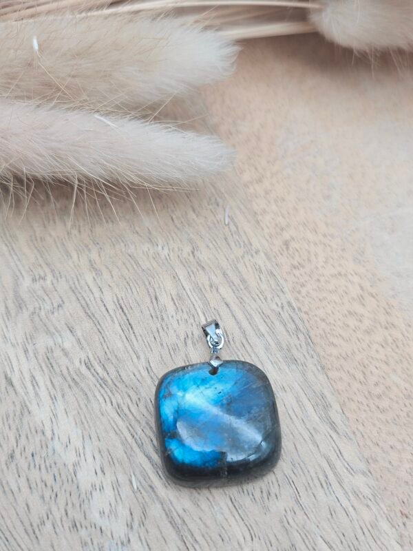 Pendentif carré labradorite