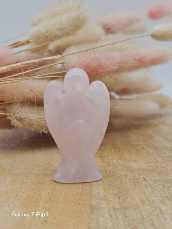 Ange en quartz rose