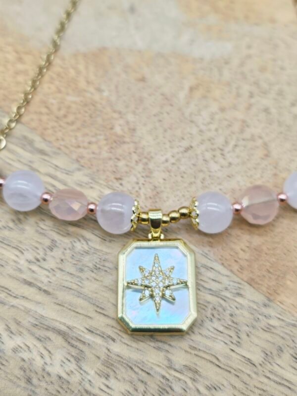 Collier octobre rose